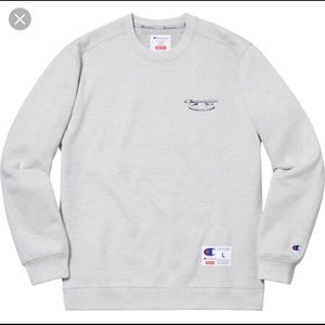 Men’s Large Supreme 3D Champion crew neck